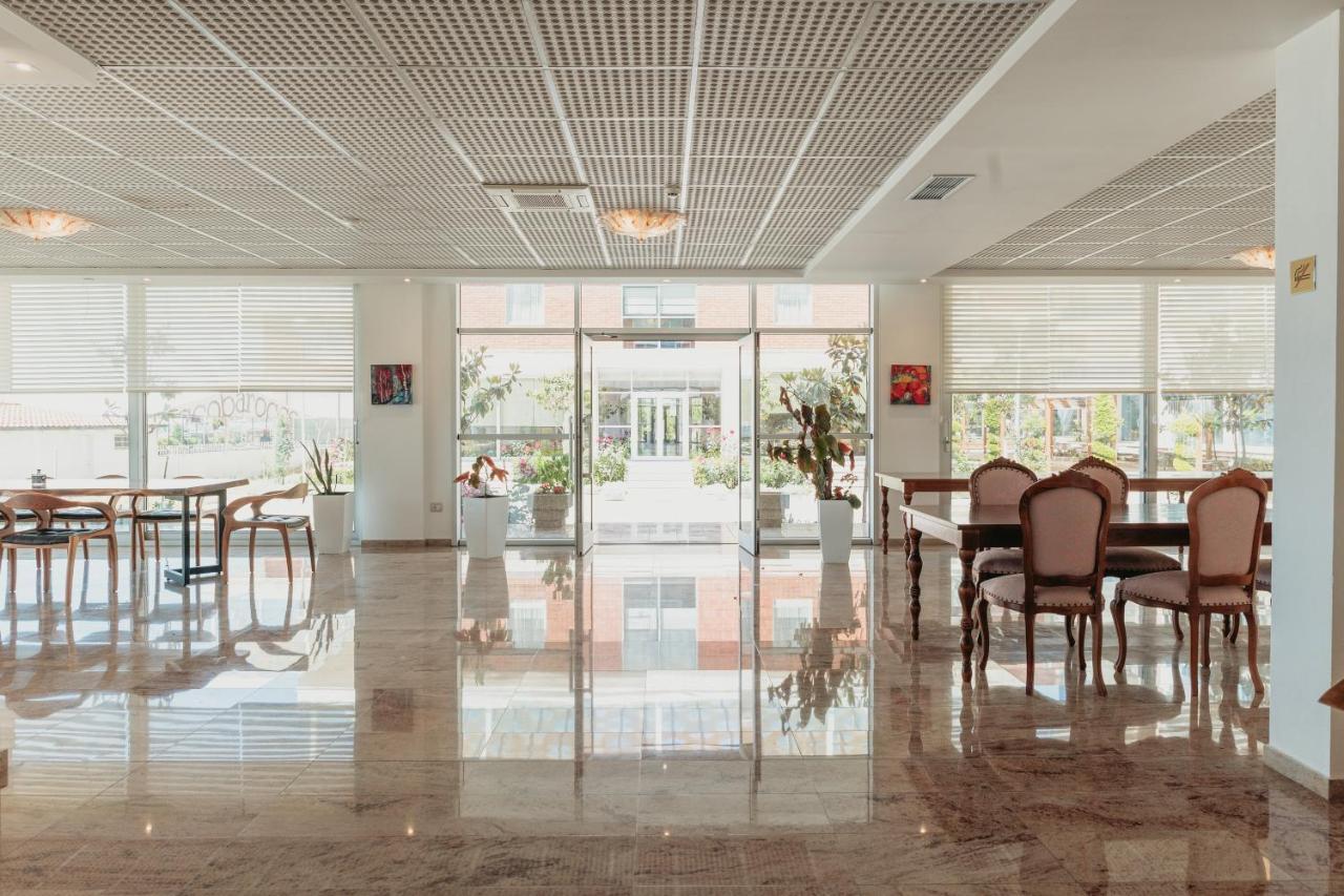 Fishta Hotel & Apartments Velipojë Extérieur photo